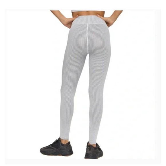 Good American Seamless Core Power Ribbed Legging Size 00/0 - Picture 2 of 7